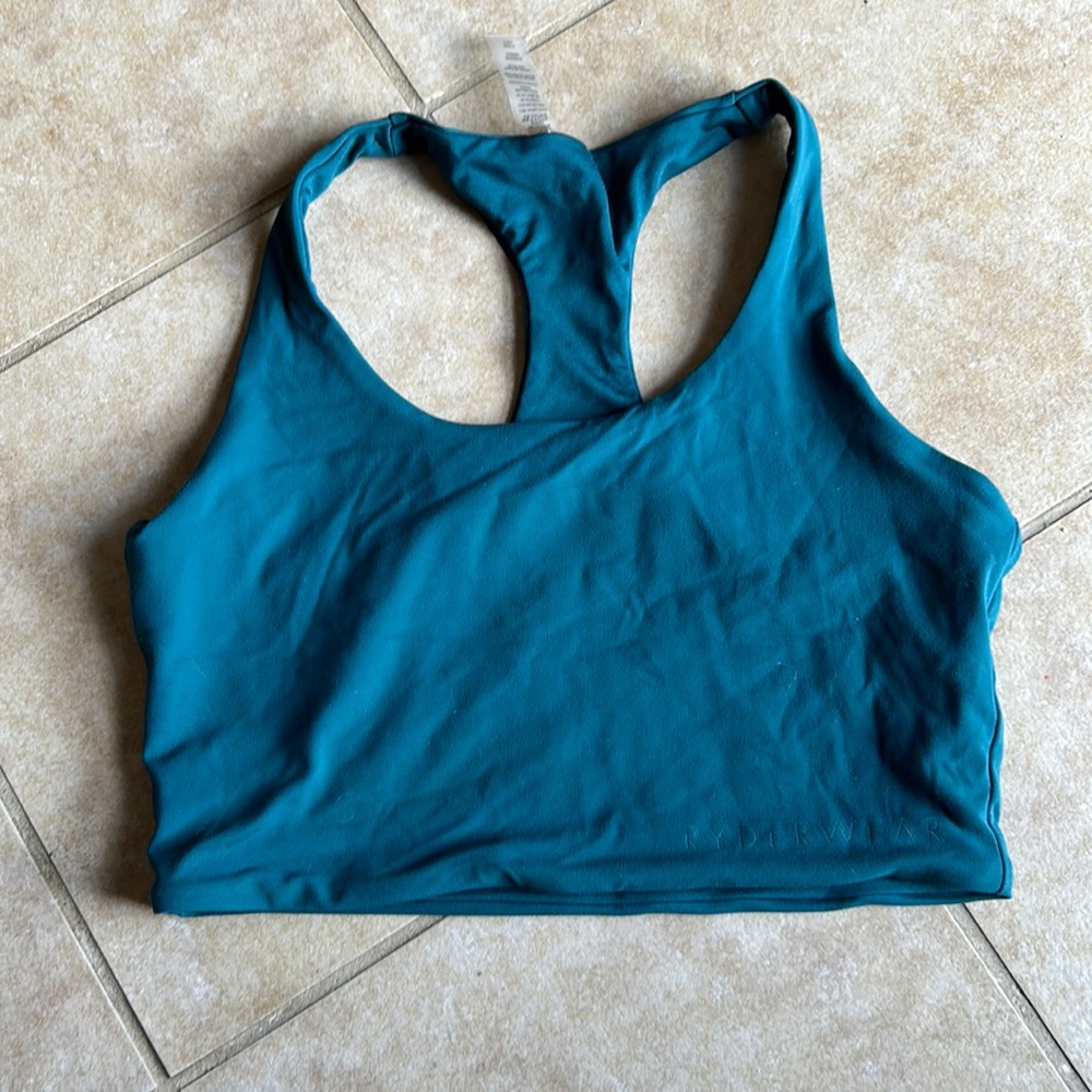 Workout top/sports bra